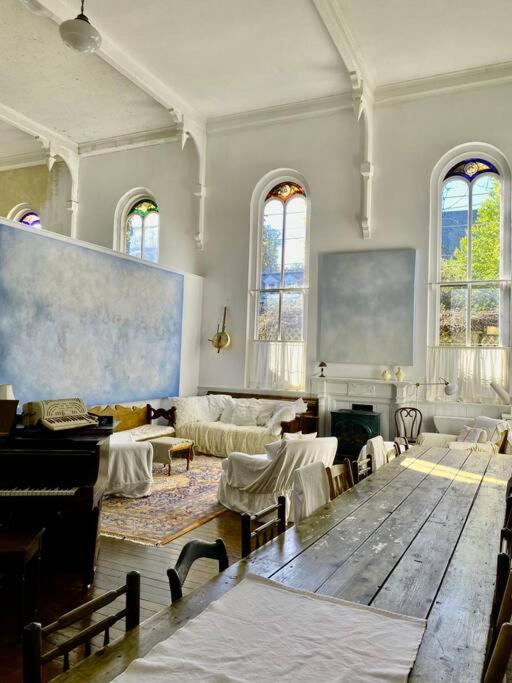 Church Des Artistes Kingston Bagian luar foto