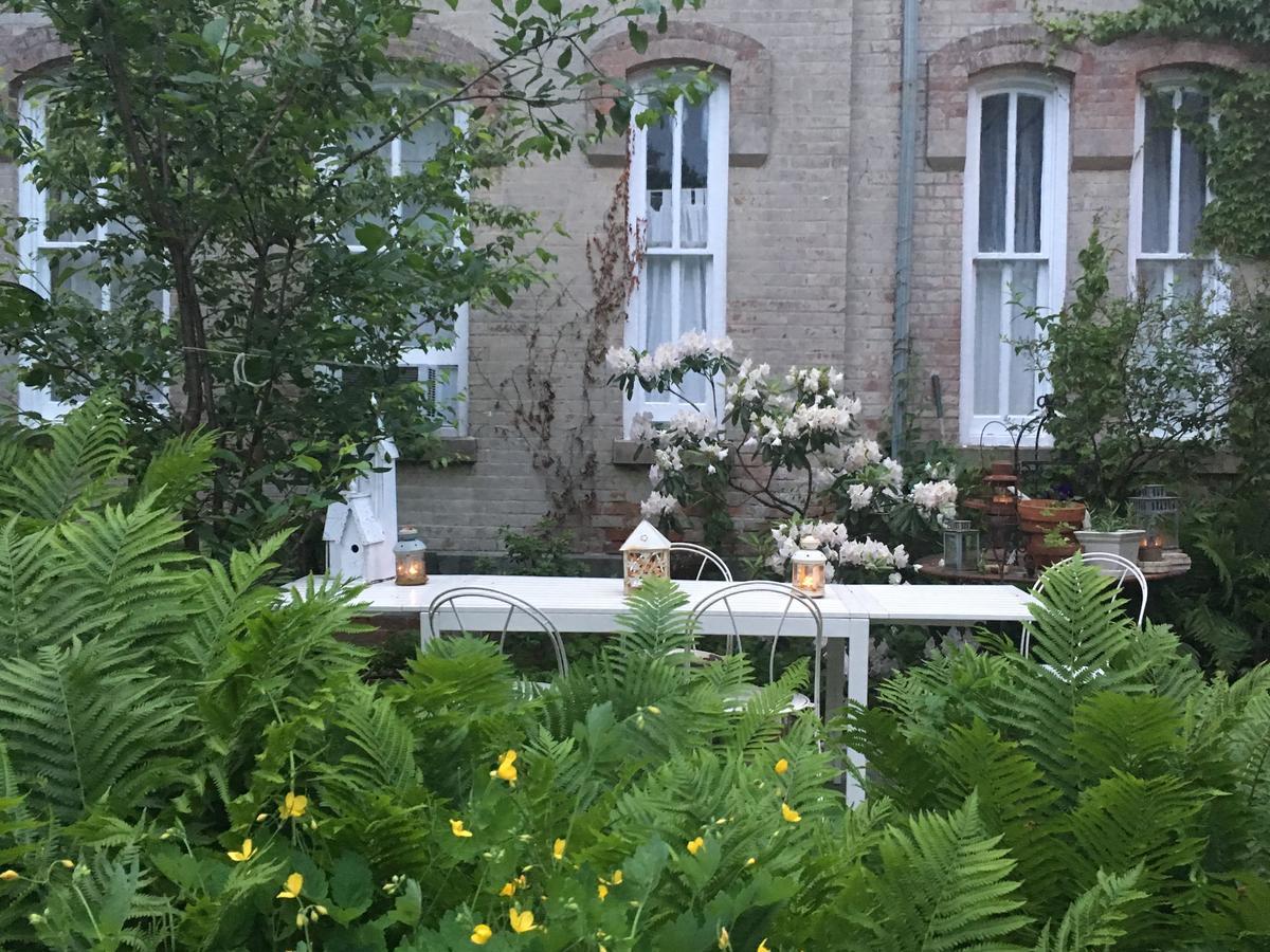 Church Des Artistes Kingston Bagian luar foto