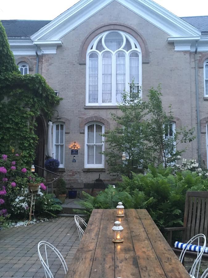 Church Des Artistes Kingston Bagian luar foto